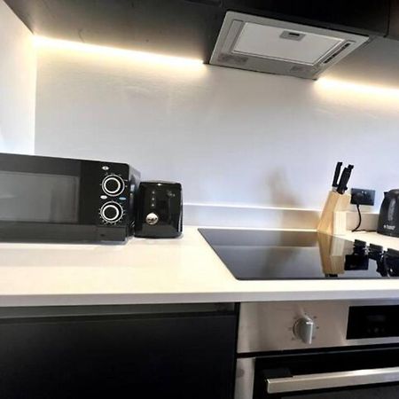 Two Bedrooms Exquisite En-Suite Apartment Deansgate Manchester Exterior foto