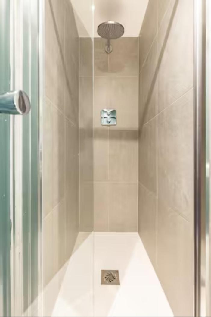 Two Bedrooms Exquisite En-Suite Apartment Deansgate Manchester Exterior foto